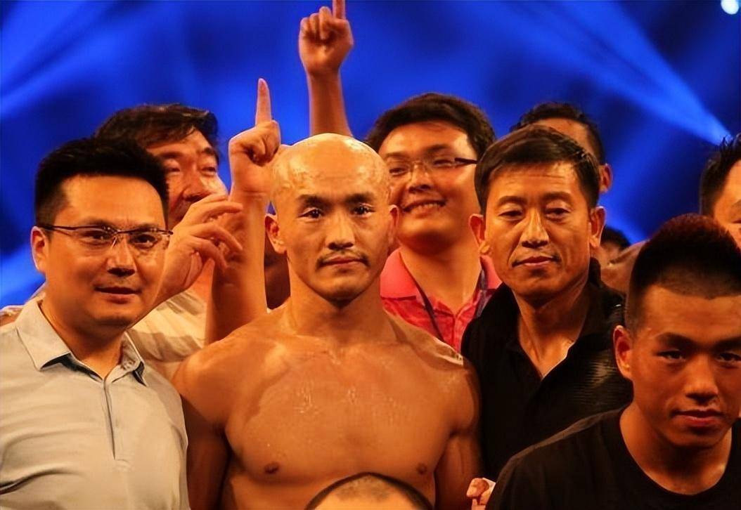 一龙vs方便直播视频,那场没打起来的世纪大战,到底藏着多少门道? 一龙vs方便直播视频,那场没打起来的世纪大战,到底藏着多少门道?